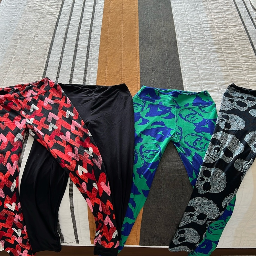 4 pack of LulaRoe leggings
